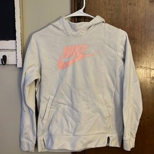 white nike sweatshirt